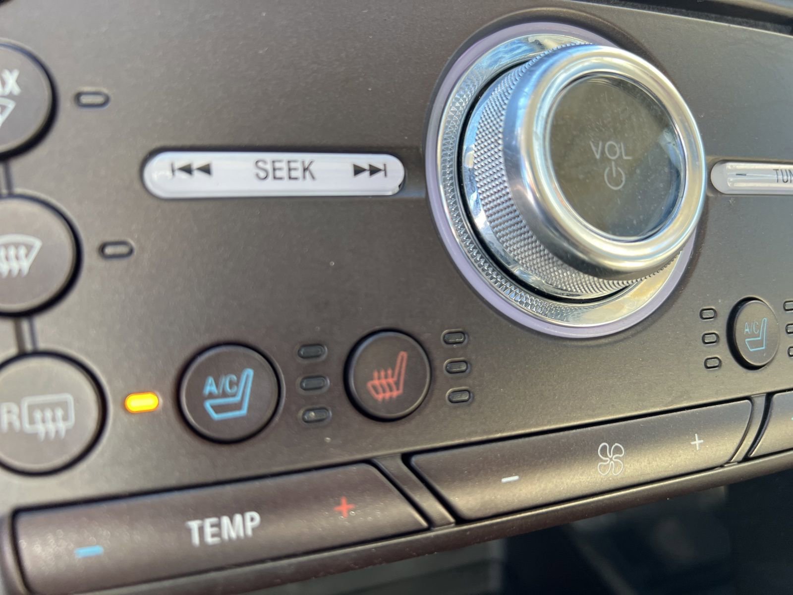 Used 2018 Ford Fusion Titanium image 38