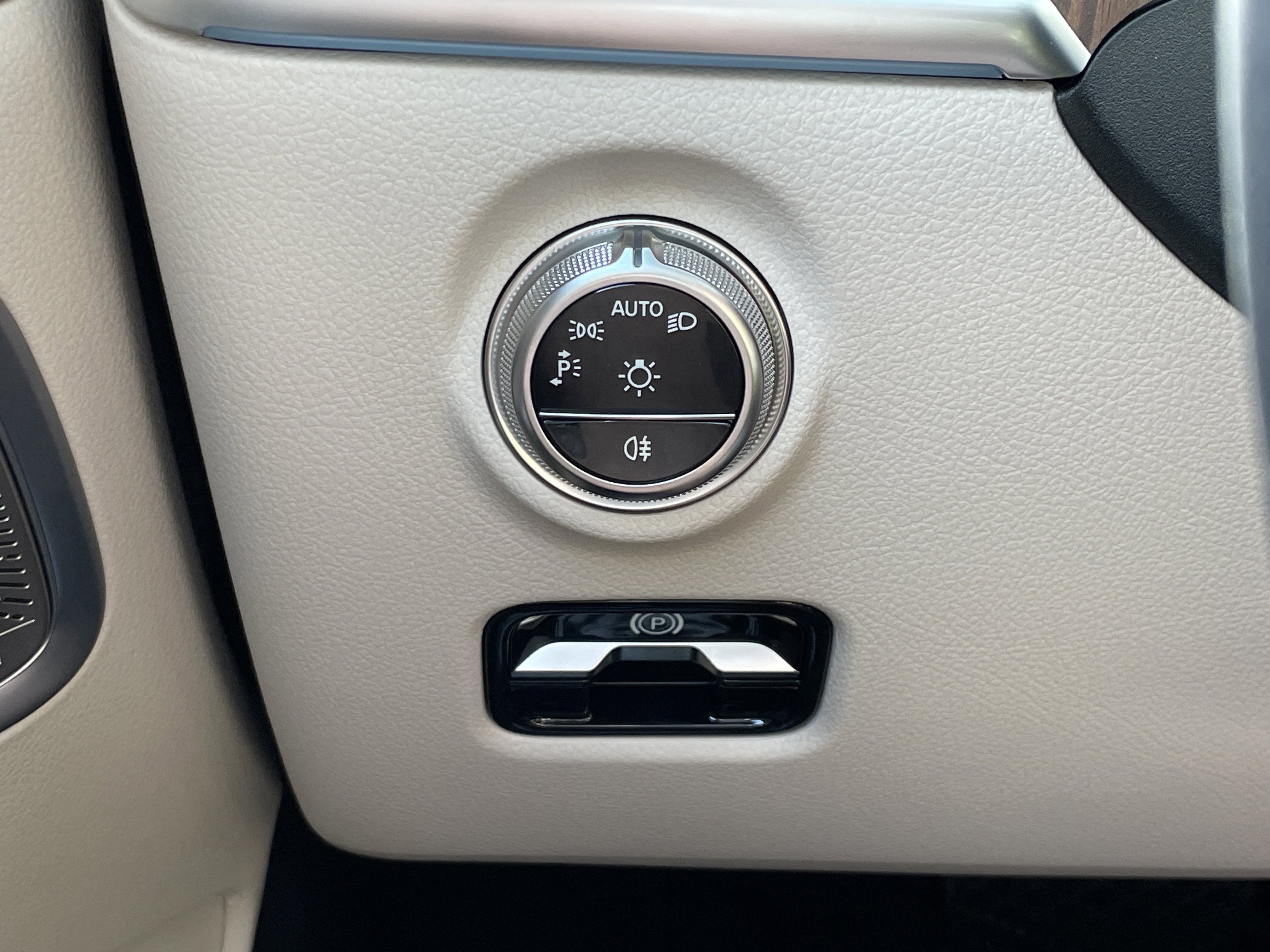 New 2026 Mercedes-Benz C 300 Sedan image 23