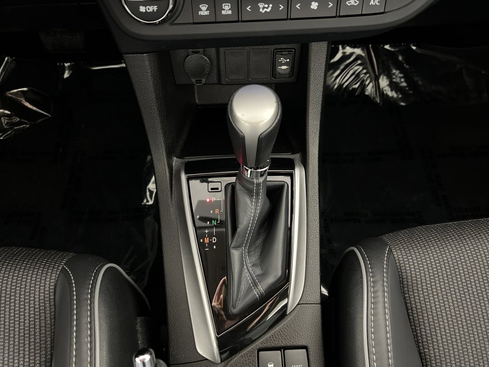 Used 2015 Toyota Corolla S image 18