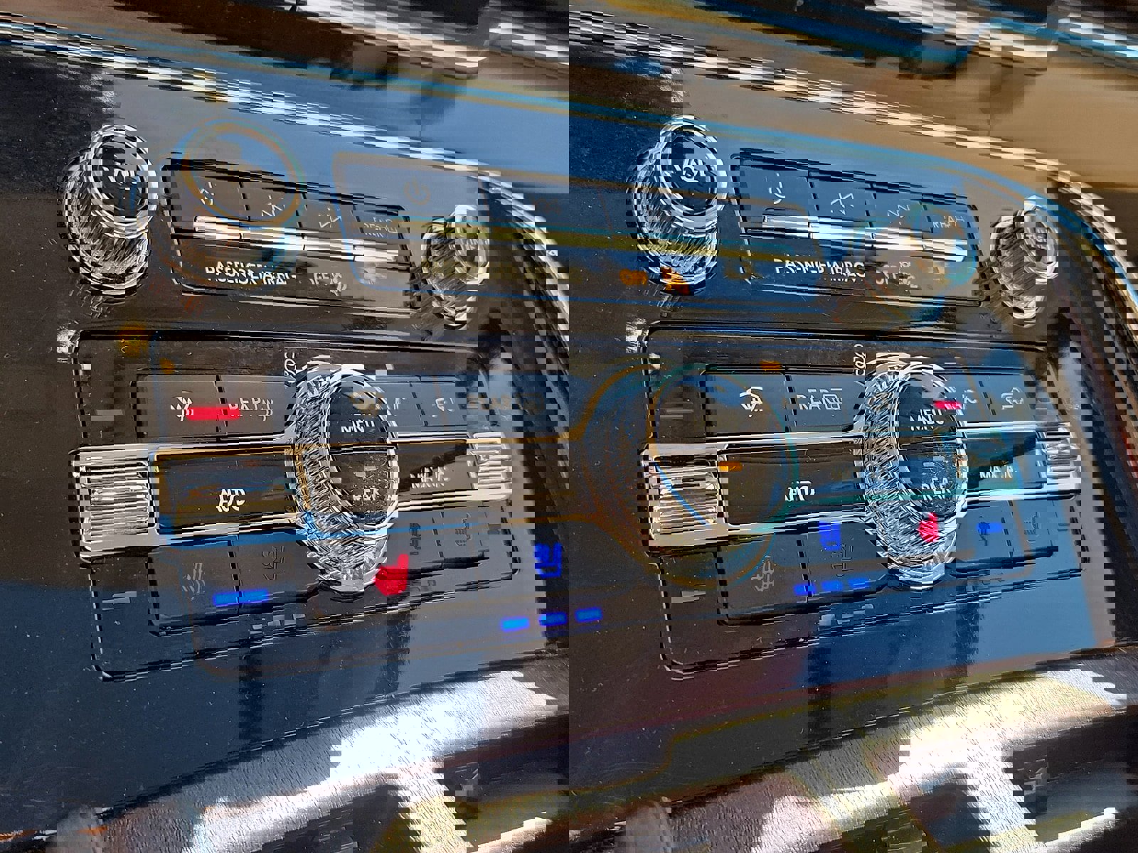 Used 2023 Lincoln Navigator Reserve image 17