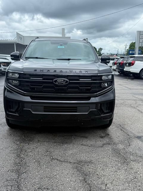 New 2026 Ford Expedition Max Platinum w/ Stealth Performance Package AWD/4WD image 2
