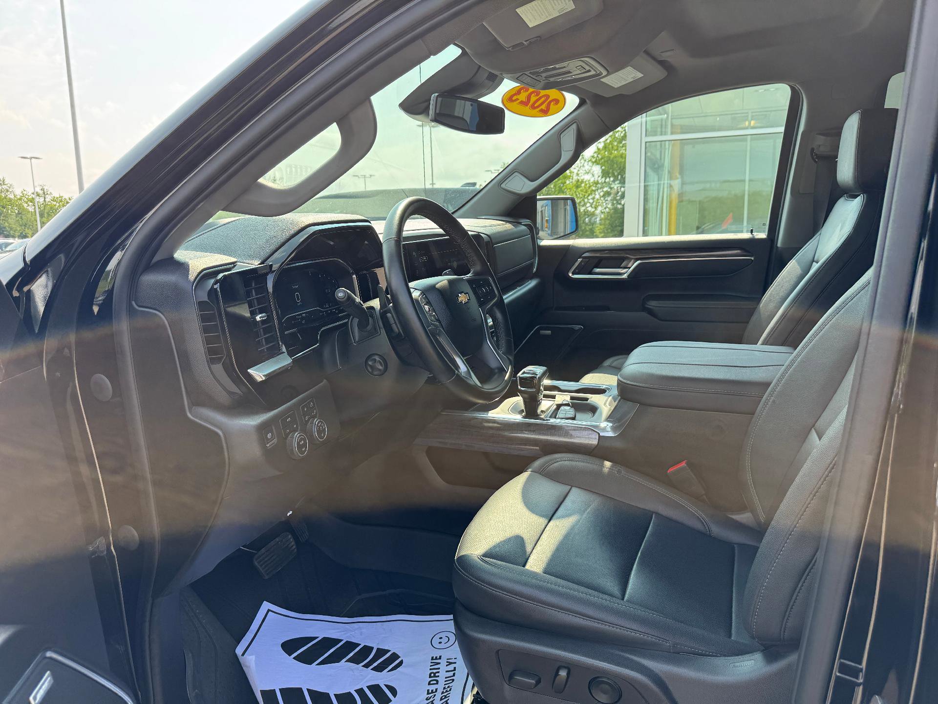 Certified 2023 Chevrolet Silverado 1500 LTZ w/ LTZ Convenience Package II image 14