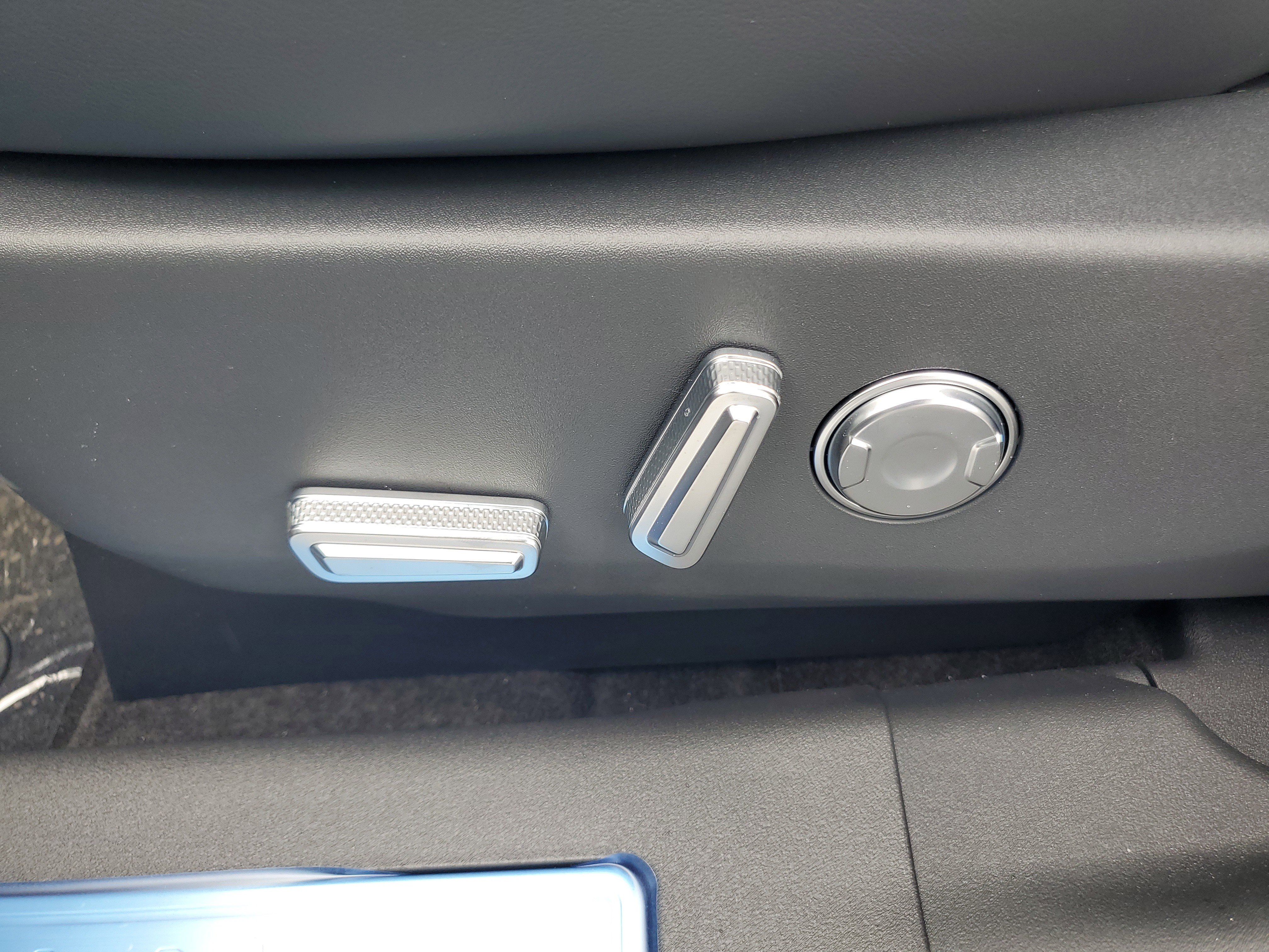 New 2026 Lincoln Nautilus Reserve w/ Jet Appearance Package image 12