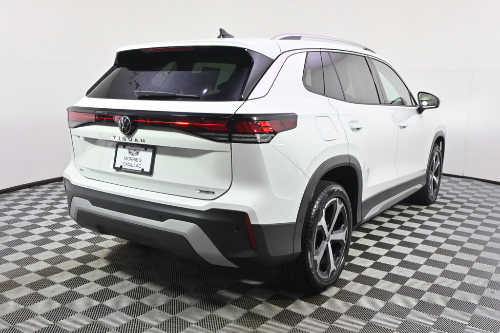 Used 2026 Volkswagen Tiguan SE AWD/4WD image 6