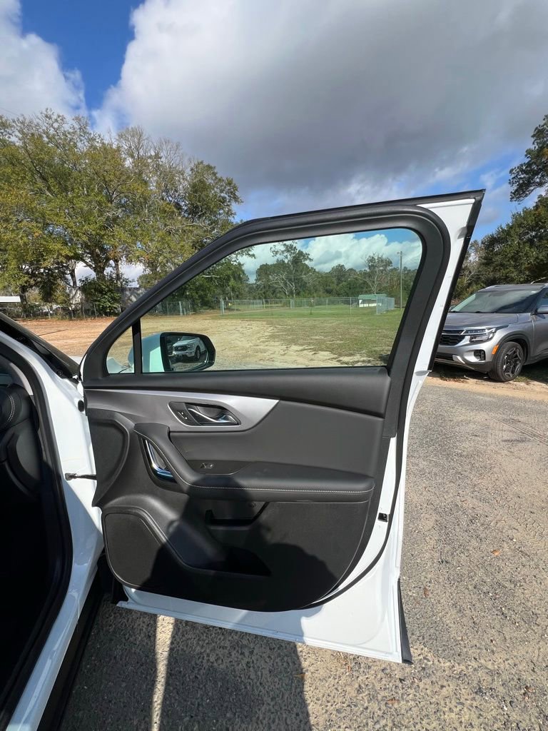 New 2026 Chevrolet Blazer LT image 19