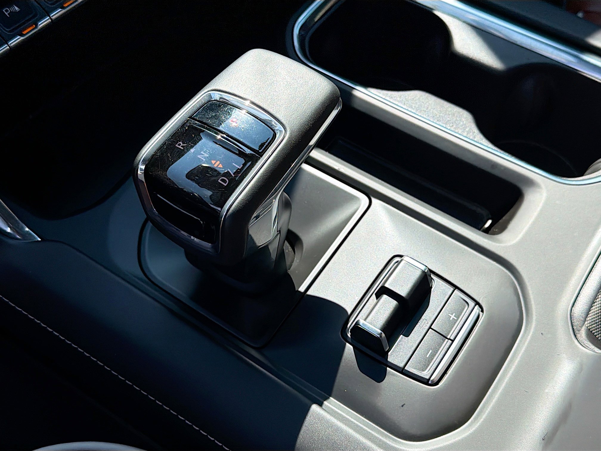 Used 2025 GMC Sierra 1500 Denali Ultimate image 28