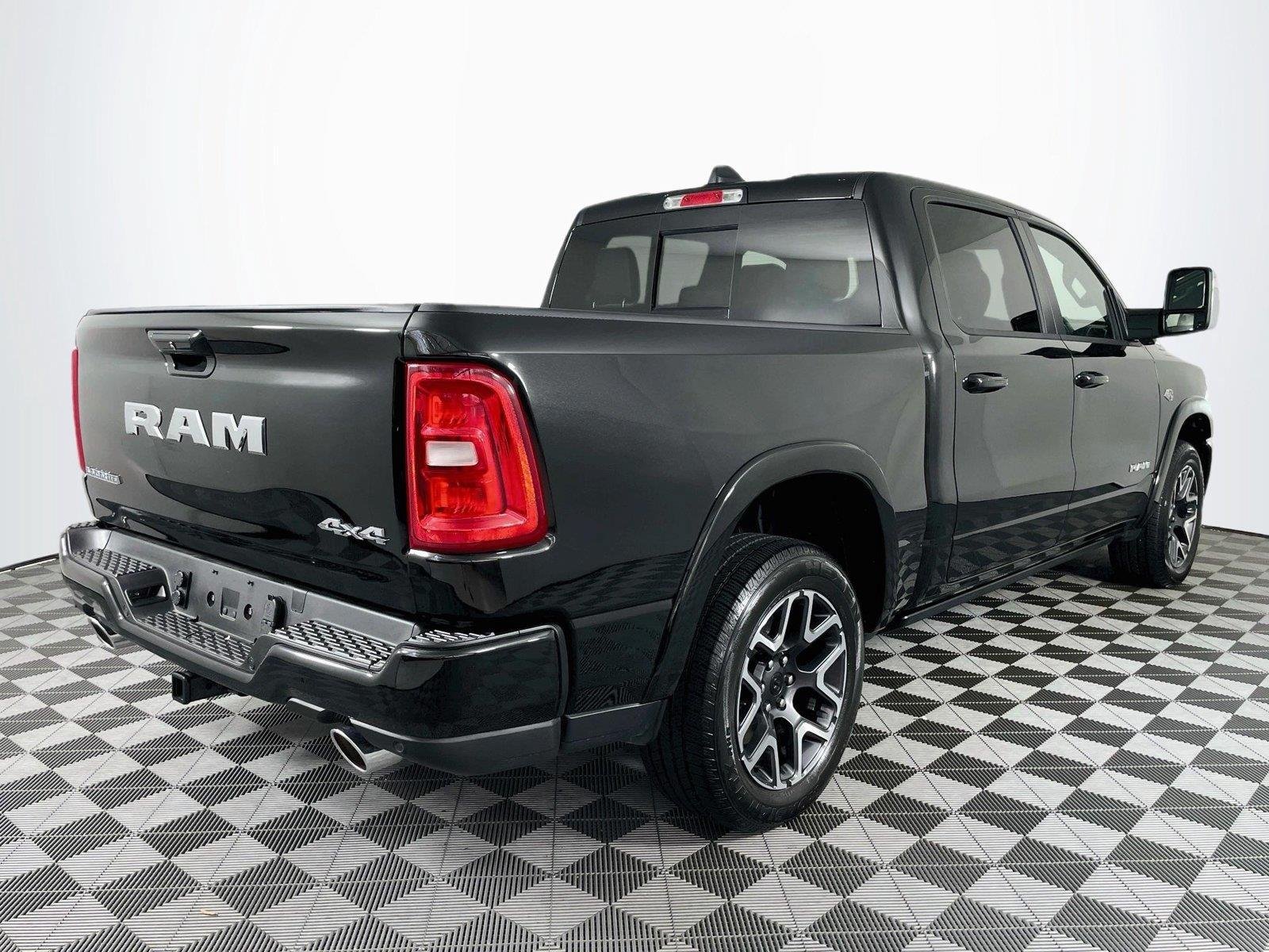 Used 2026 RAM 1500 Laramie w/ Advanced Safety Group II AWD/4WD image 9