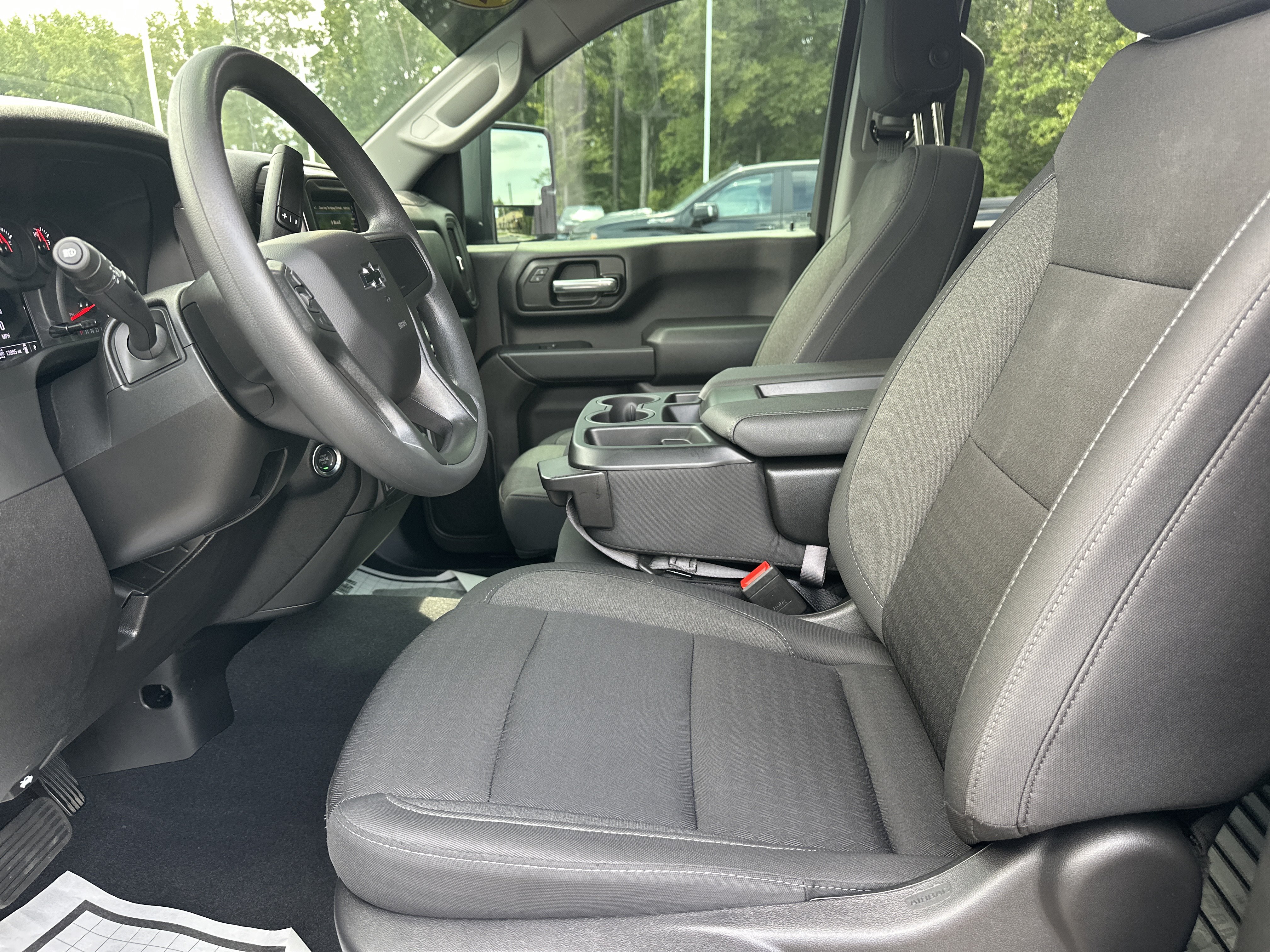 Used 2025 Chevrolet Silverado 2500 Custom w/ Custom Value Package AWD/4WD image 10