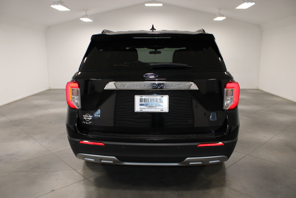 Used 2023 Ford Explorer XLT w/ Equipment Group 202A RWD image 8