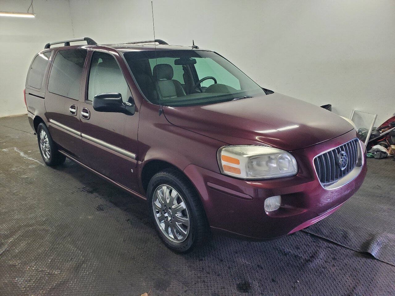 Used 2007 Buick Terraza CXL w/ Driver Confidence Package FWD image 3