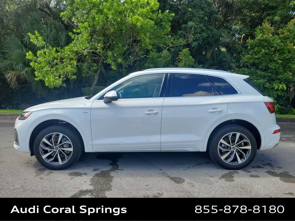 Certified 2024 Audi Q5 2.0T Premium w/ Convenience Package AWD/4WD image 11
