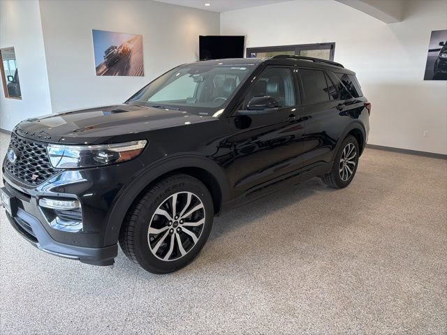 Used 2020 Ford Explorer ST w/ Premium Technology Package AWD/4WD image 3