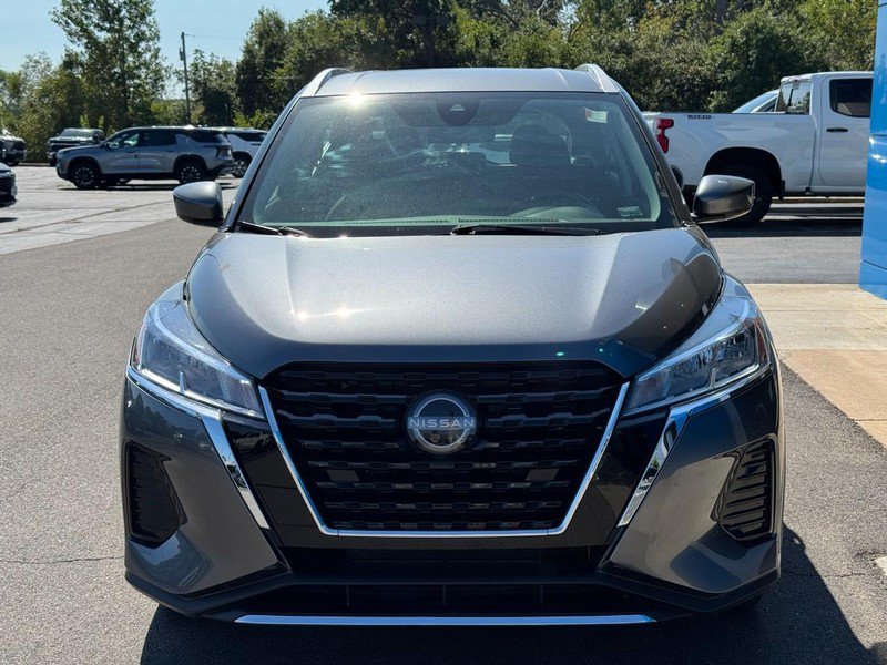 Used 2023 Nissan Kicks SV FWD image 9