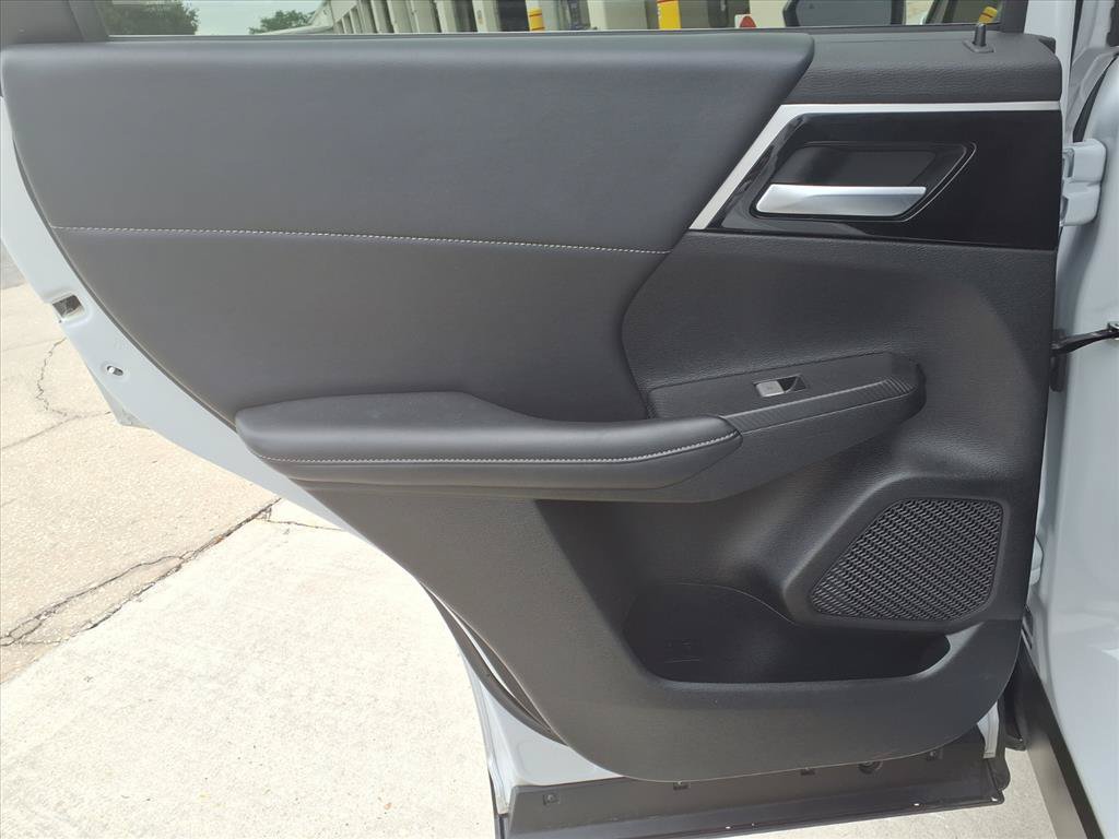 Used 2024 Mitsubishi Outlander SE AWD/4WD image 15