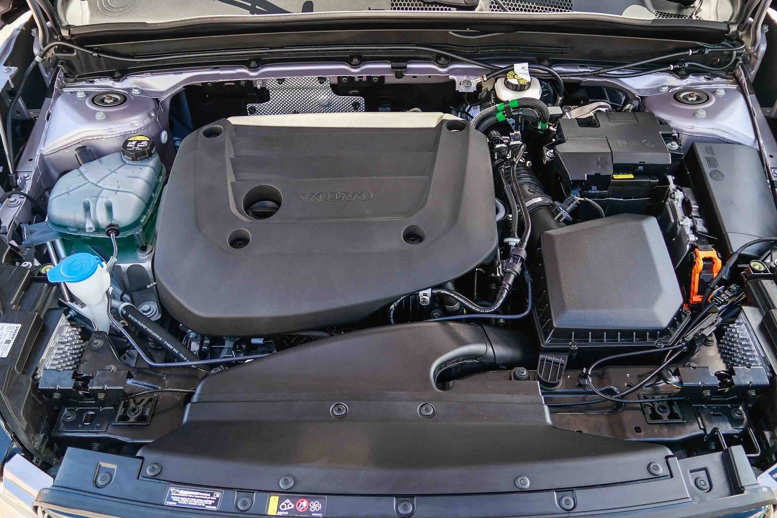 Used 2026 Volvo XC40 B5 Ultra w/ Climate Package image 32