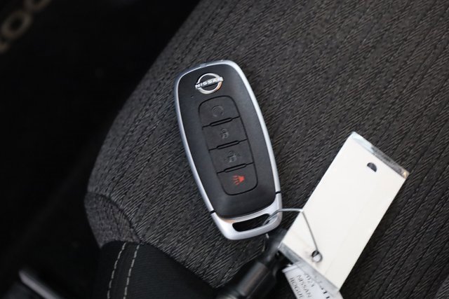 Used 2023 Nissan Rogue SV image 28