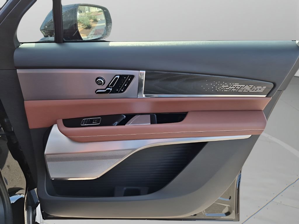 New 2026 Cadillac Vistiq Platinum w/ LPO, Floor Liner Package image 13