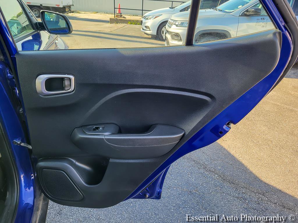 Used 2021 Hyundai Venue SE FWD image 27