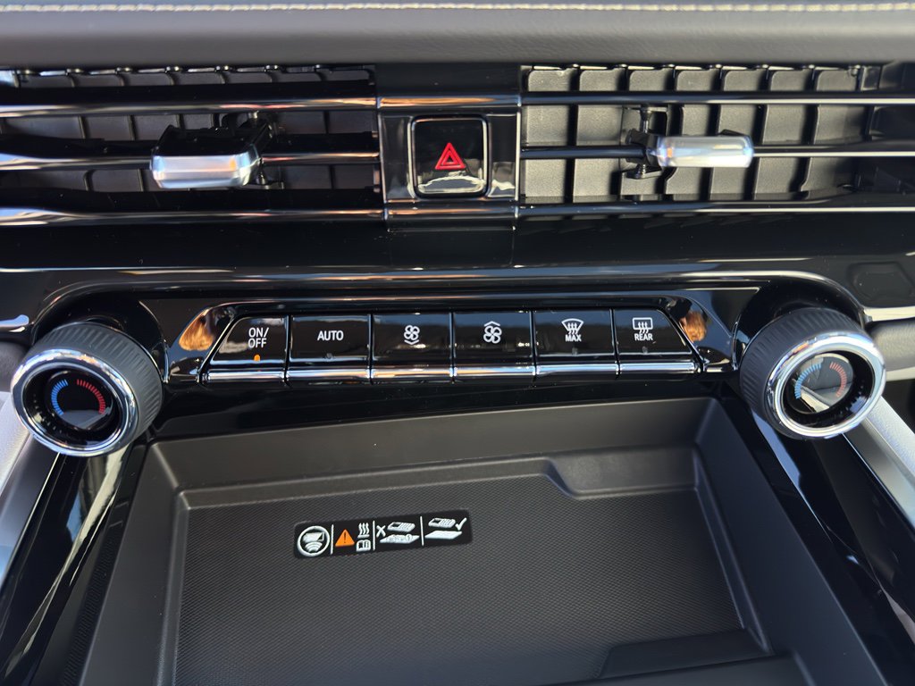 New 2026 Chevrolet Suburban Premier AWD/4WD image 18