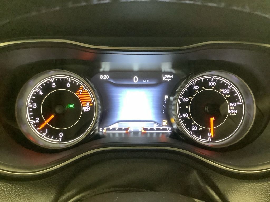 Used 2019 Jeep Cherokee Limited image 18