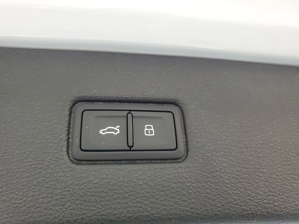 New 2026 Audi Q7 Premium Plus image 10