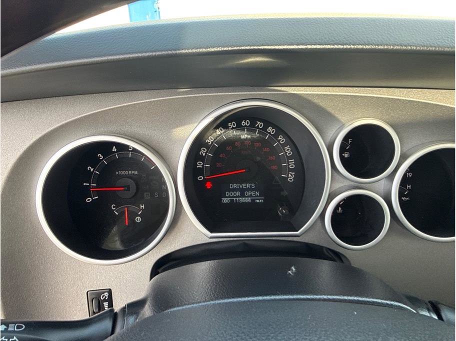 Used 2013 Toyota Tundra Platinum image 28