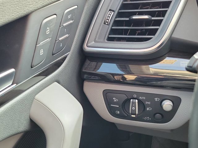 Used 2019 Audi Q5 Prestige w/ Prestige Package AWD/4WD image 20