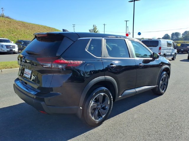 Used 2025 Nissan Rogue SV FWD image 6