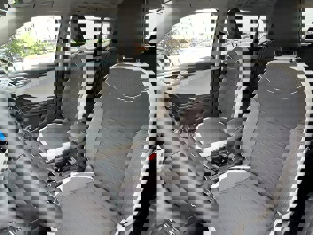 New 2025 Volkswagen Taos SE image 16