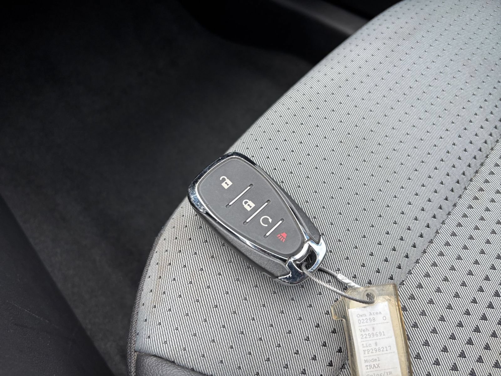 Used 2025 Chevrolet Trax LT w/ LT Convenience Package FWD image 20