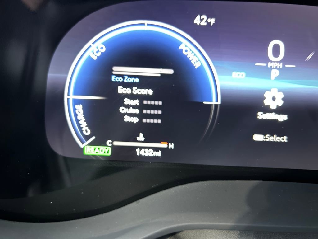 Used 2025 Toyota Sienna Platinum image 11