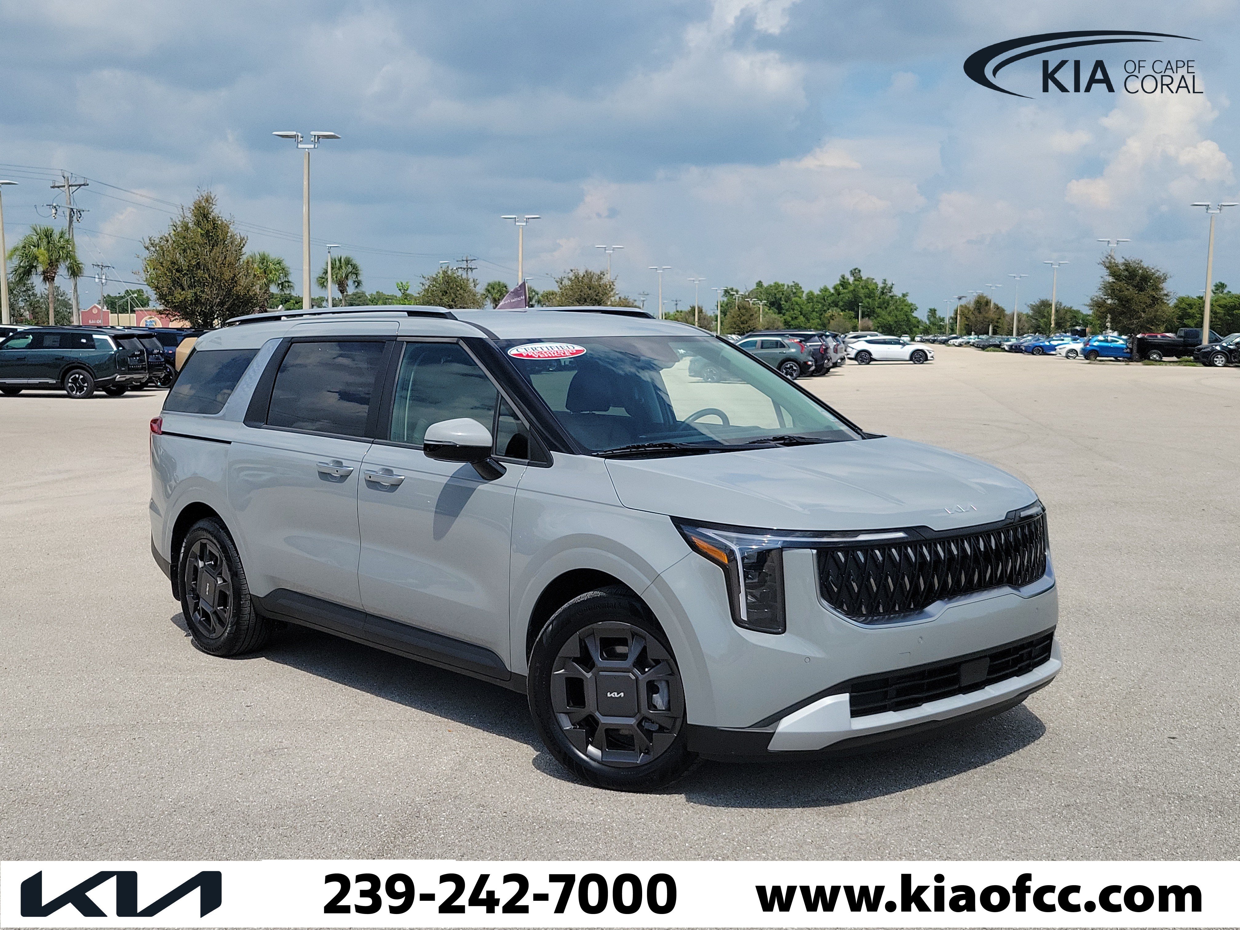 Certified 2025 Kia Carnival EX