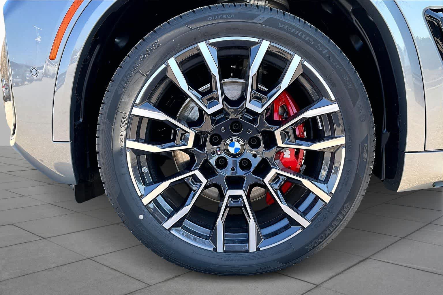 New 2026 BMW i5 eDrive40 w/ Executive Package RWD image 11