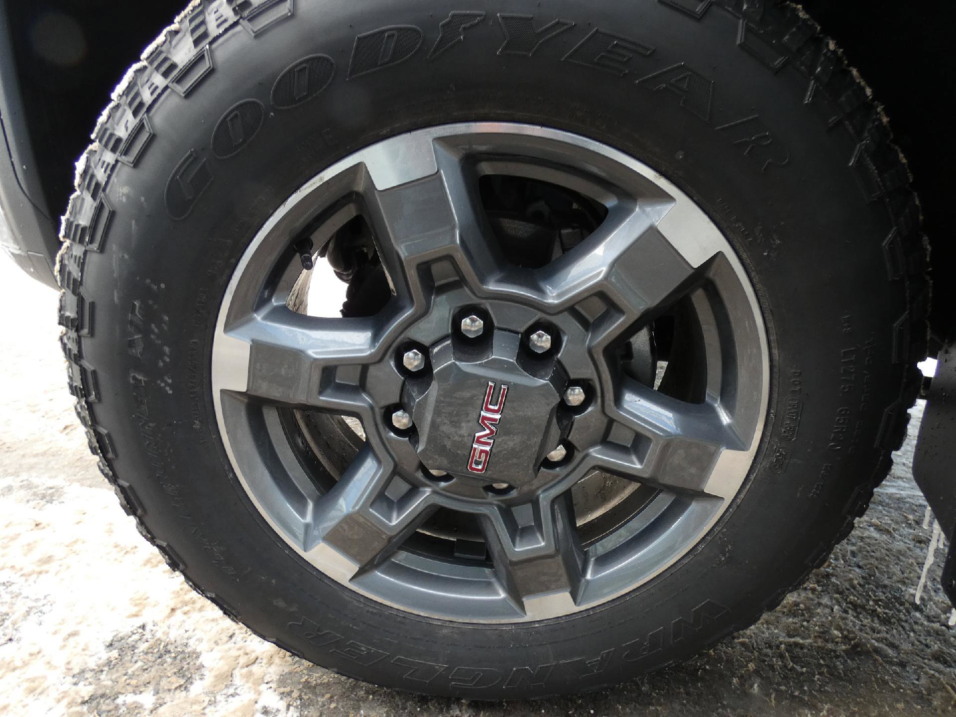 New 2026 GMC Sierra 2500 SLT w/ SLT Premium Package image 8