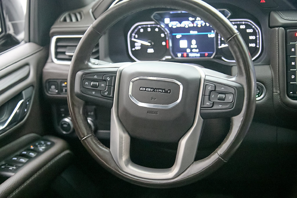 Used 2021 GMC Yukon XL Denali w/ Denali Premium Package AWD/4WD image 35