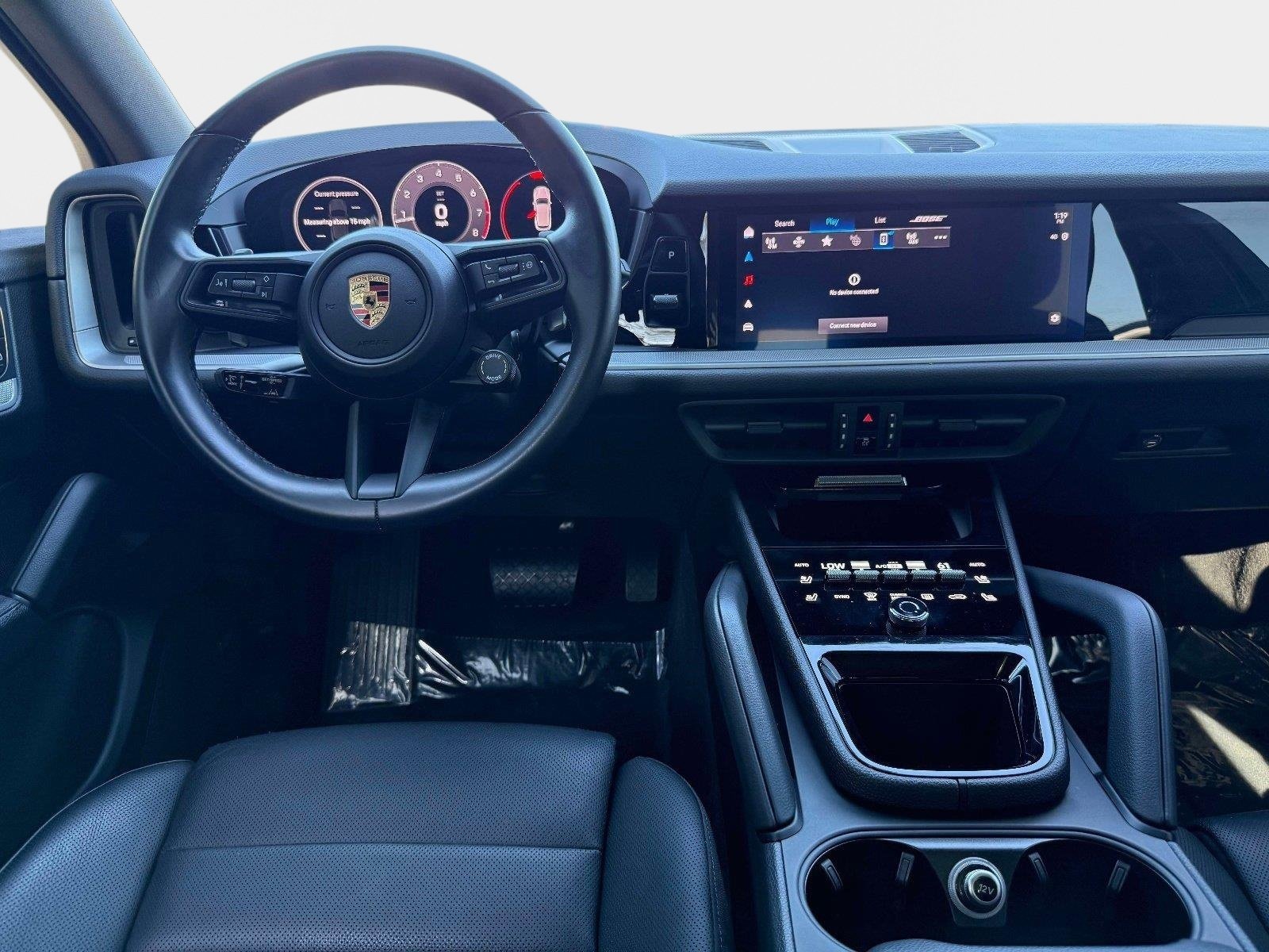 Used 2024 Porsche Cayenne AWD/4WD image 31