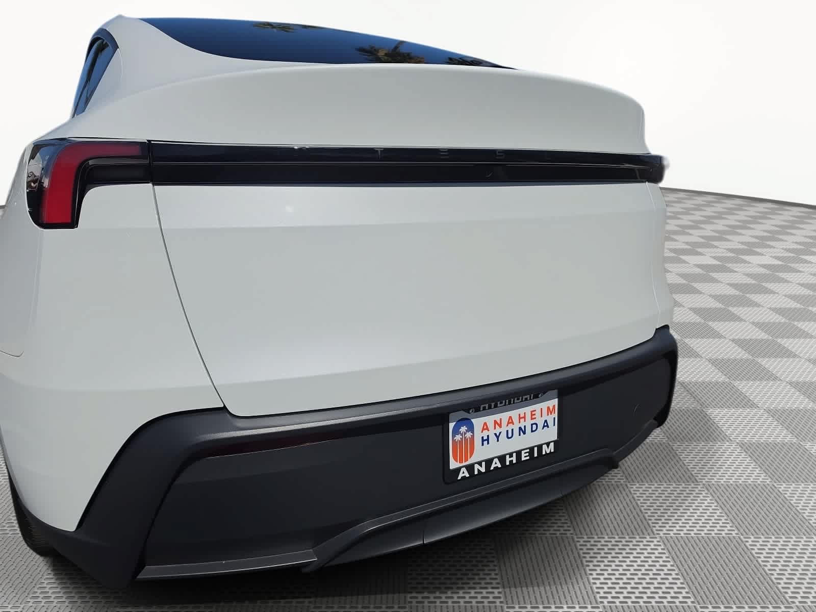 Used 2026 Tesla Model Y 2WD image 12