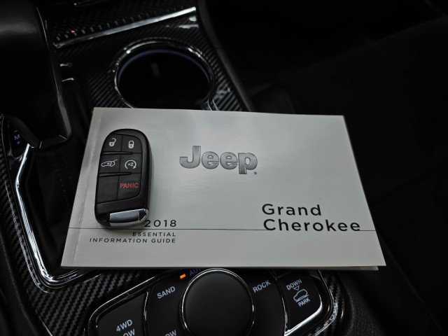 Used 2018 Jeep Grand Cherokee Trailhawk AWD/4WD image 40