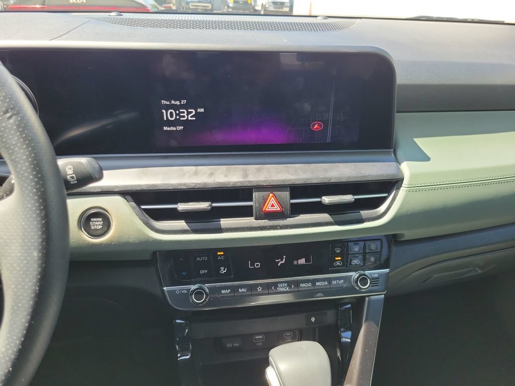 Certified 2024 Kia Seltos SX w/ SX Sunroof Package AWD/4WD image 26