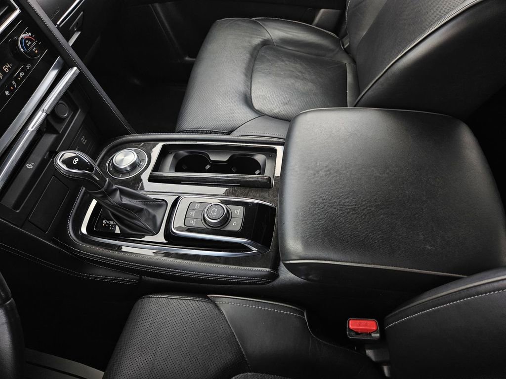 Used 2024 INFINITI QX80 Luxe image 32