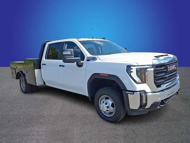 Used 2025 GMC Sierra 3500 Pro w/ Convenience Package AWD/4WD image 3