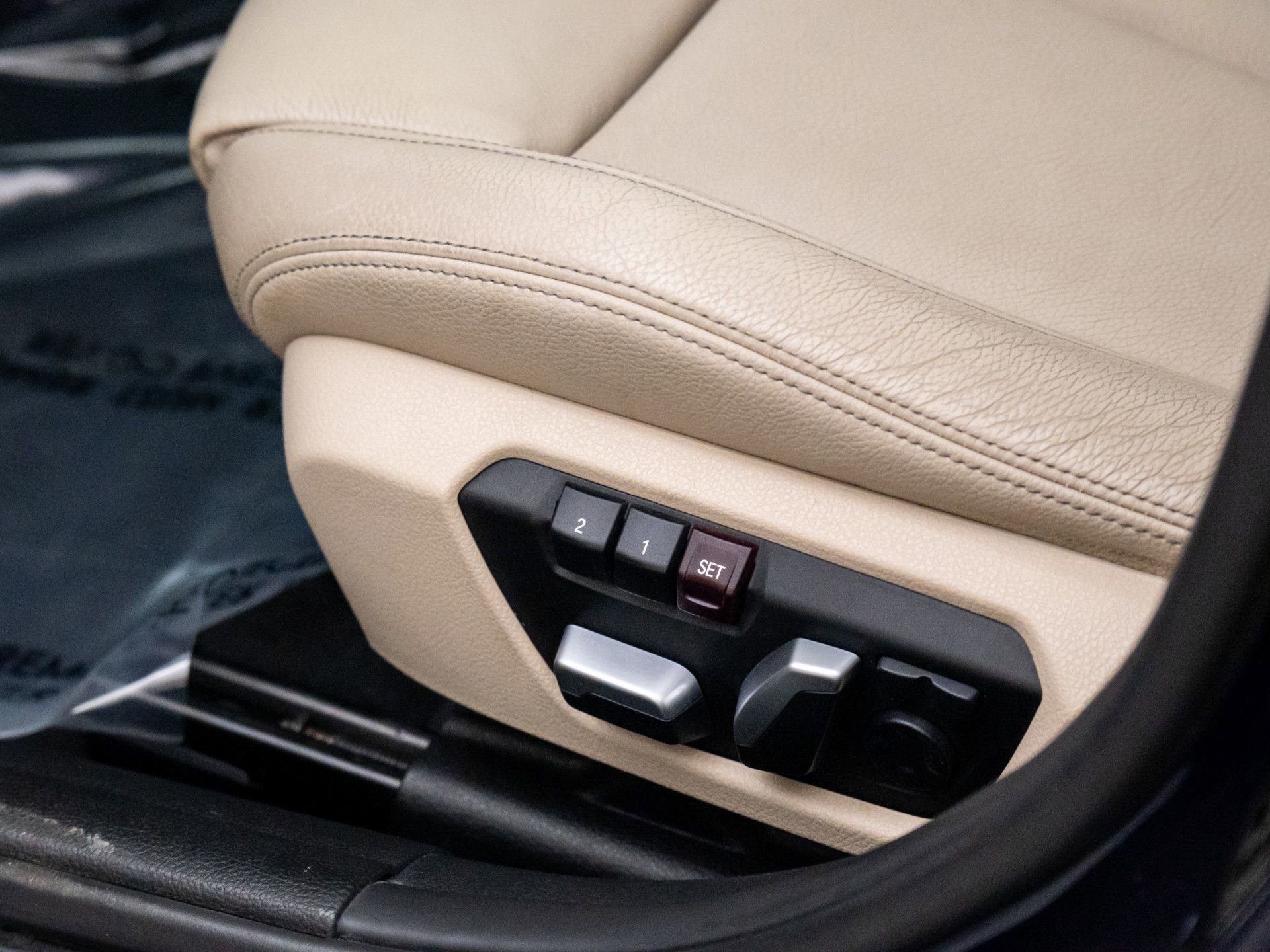 Used 2017 BMW 330i xDrive Sedan image 13