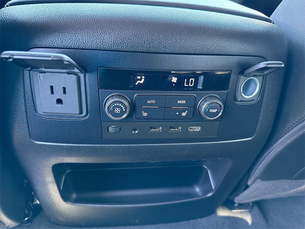 Used 2020 GMC Yukon SLT image 28