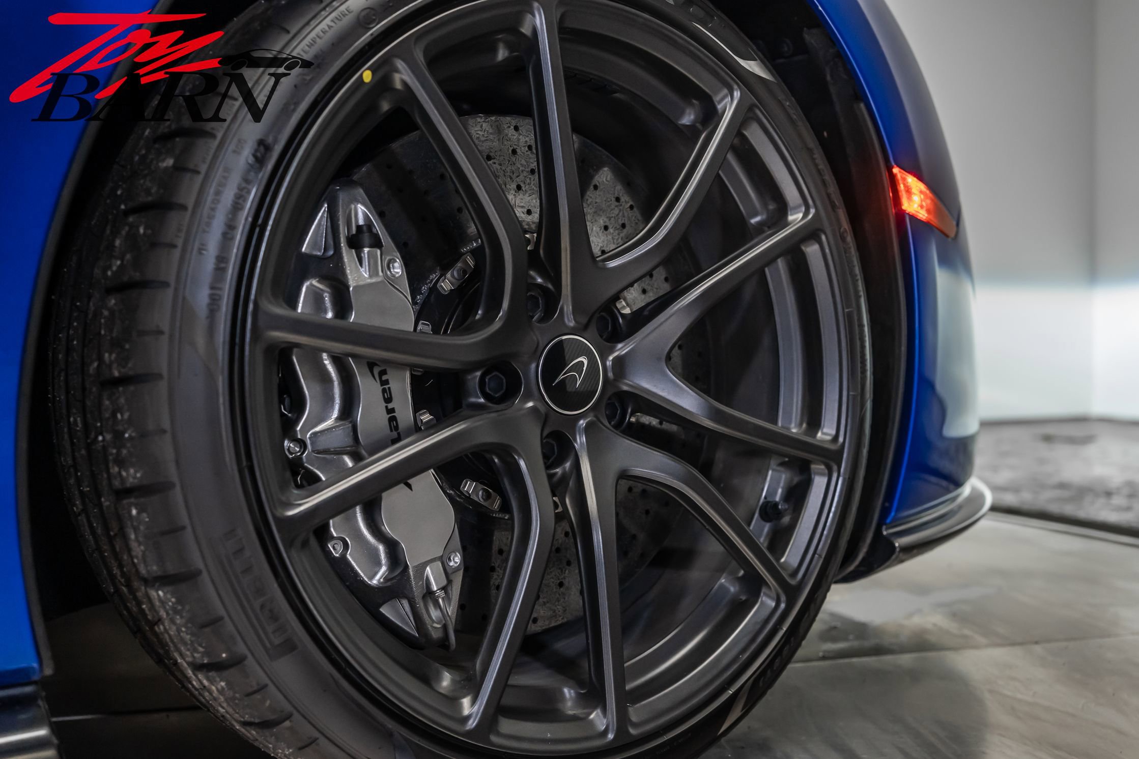 Used 2019 McLaren 570S Spider image 28