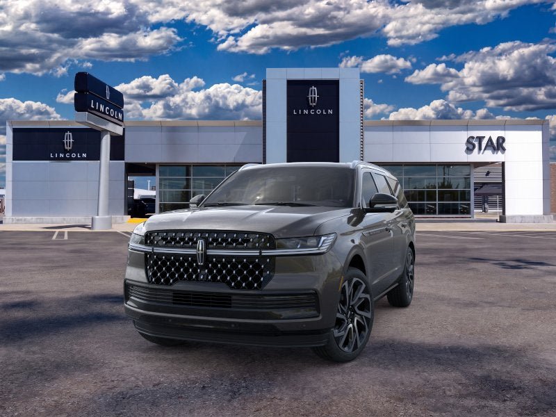 New 2026 Lincoln Navigator Black Label AWD/4WD image 2