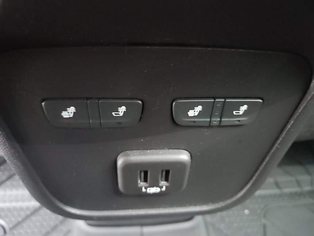 Used 2020 Chevrolet Equinox Premier image 27