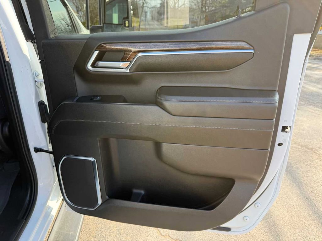Used 2024 GMC Sierra 1500 Elevation w/ Preferred Package image 38