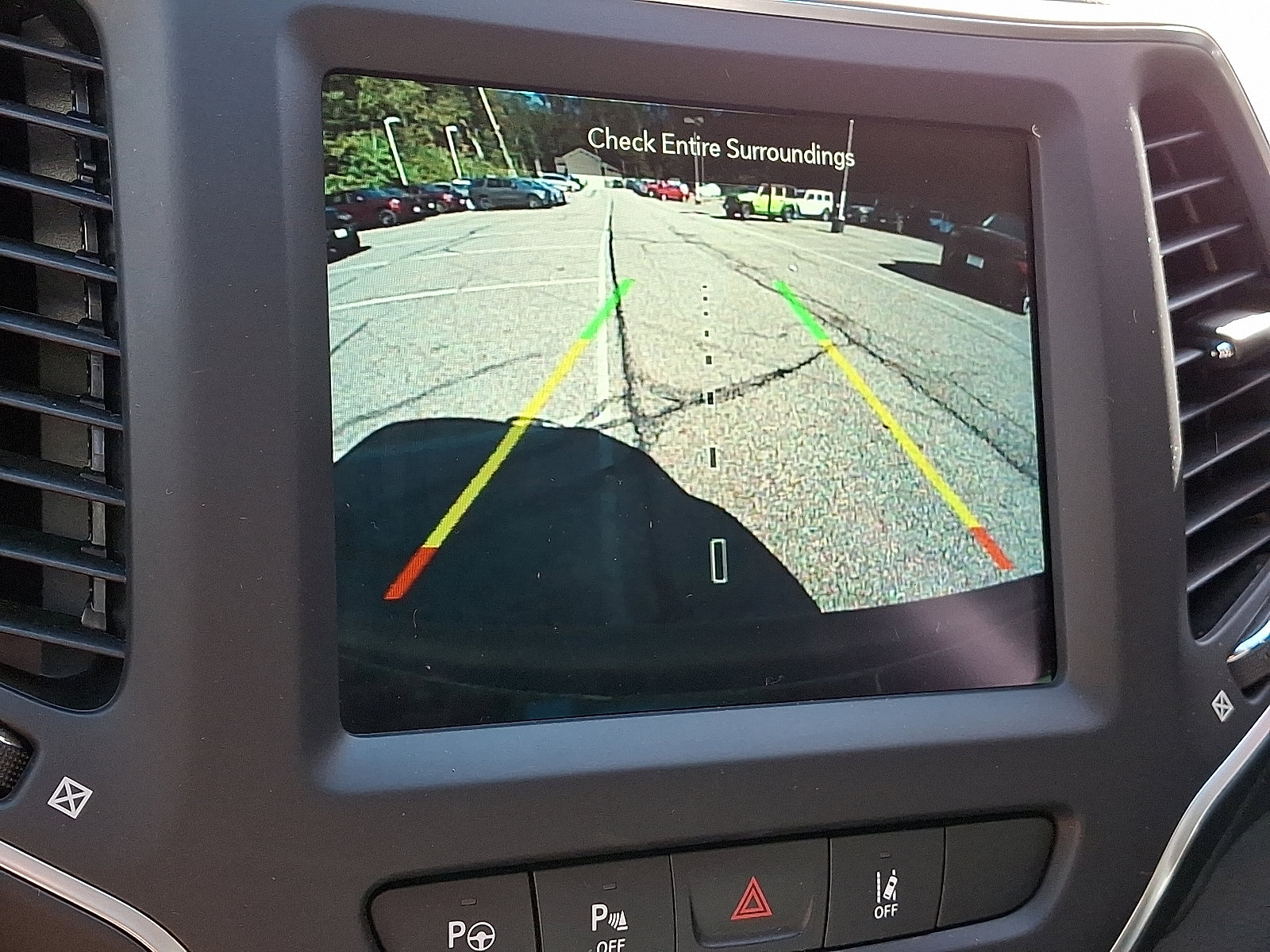 Certified 2023 Jeep Cherokee Altitude Lux image 19