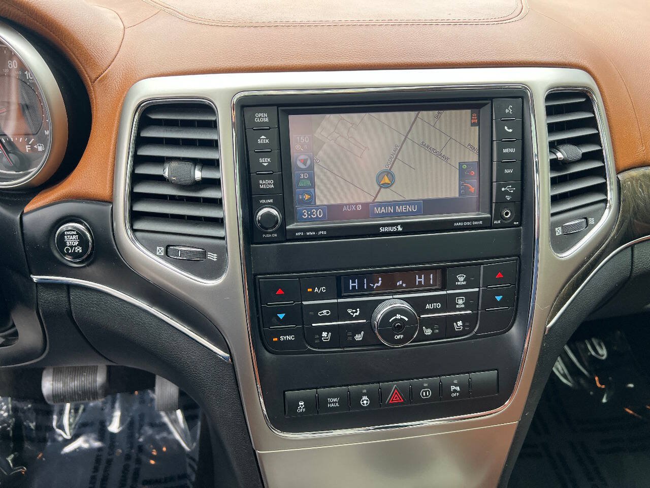 Used 2011 Jeep Grand Cherokee Overland Summit AWD/4WD image 35