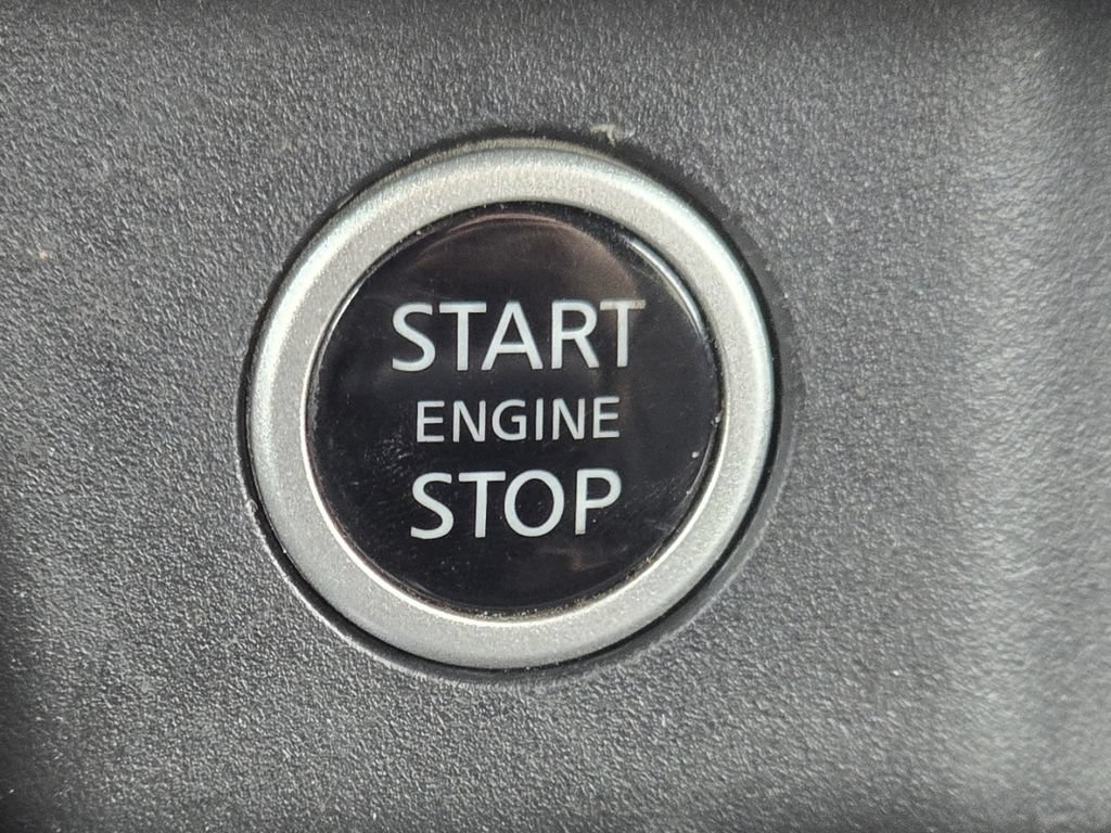 Used 2021 Nissan Rogue S AWD/4WD image 29